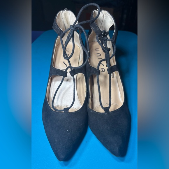 Unisa Black Suede Laced Front Pointed Toe Block Heels Pumps Size 9 MSRP $139 EPC - Picture 1 of 11